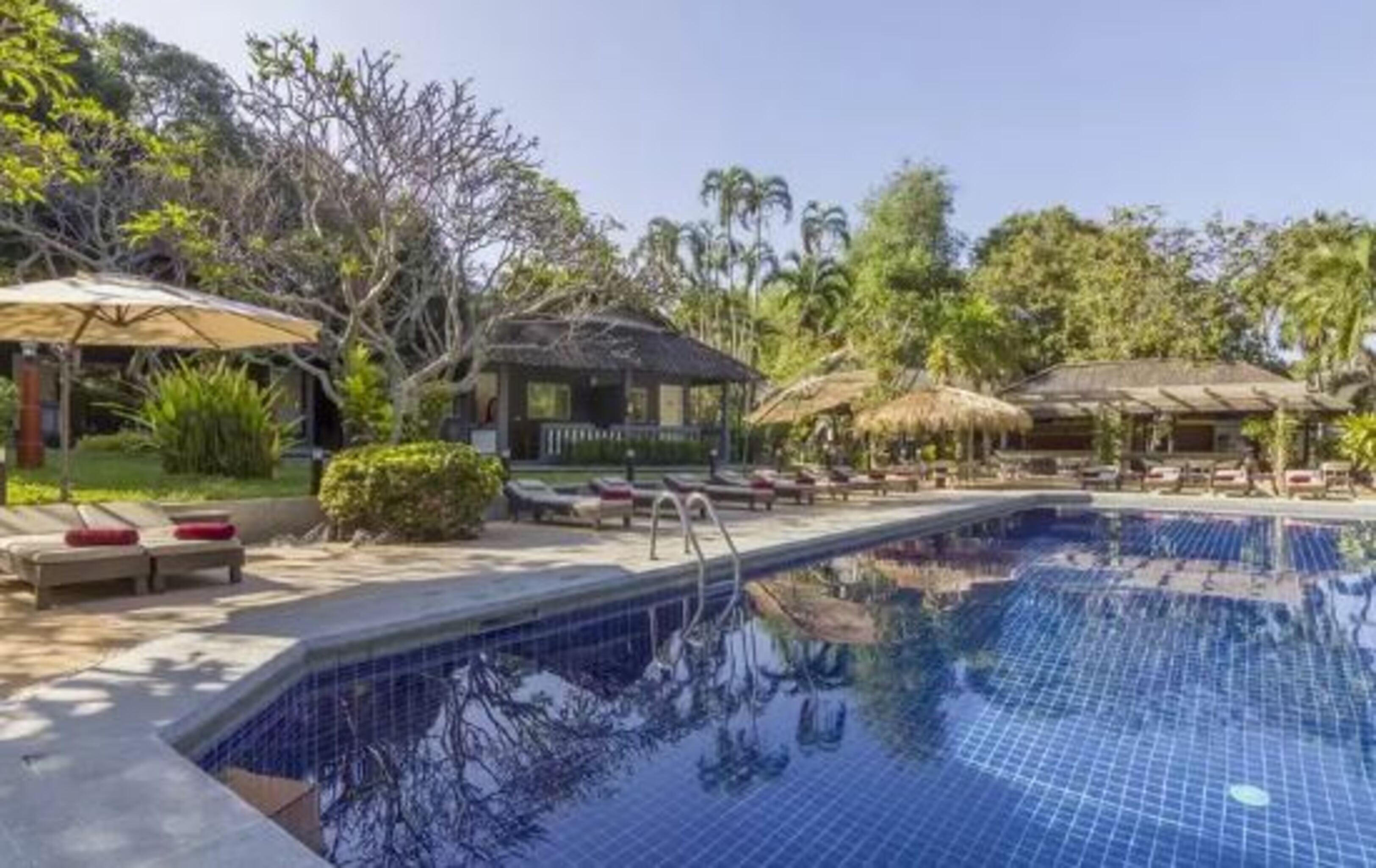 Let'S Hyde Pattaya Resort & Villas - Pool Cabanas Exterior foto