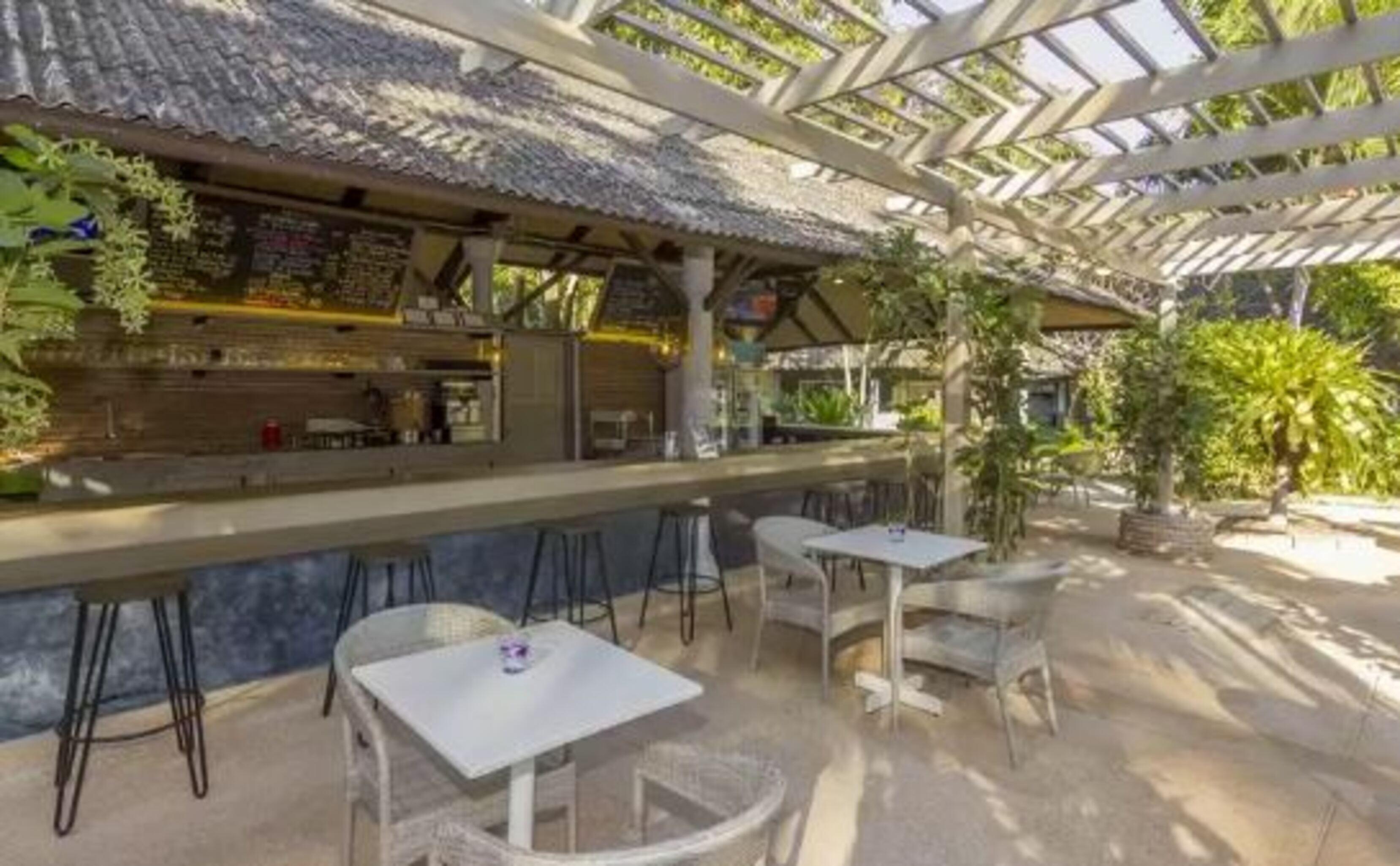 Let'S Hyde Pattaya Resort & Villas - Pool Cabanas Exterior foto