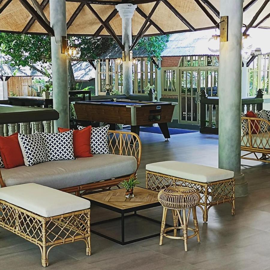 Let'S Hyde Pattaya Resort & Villas - Pool Cabanas Exterior foto