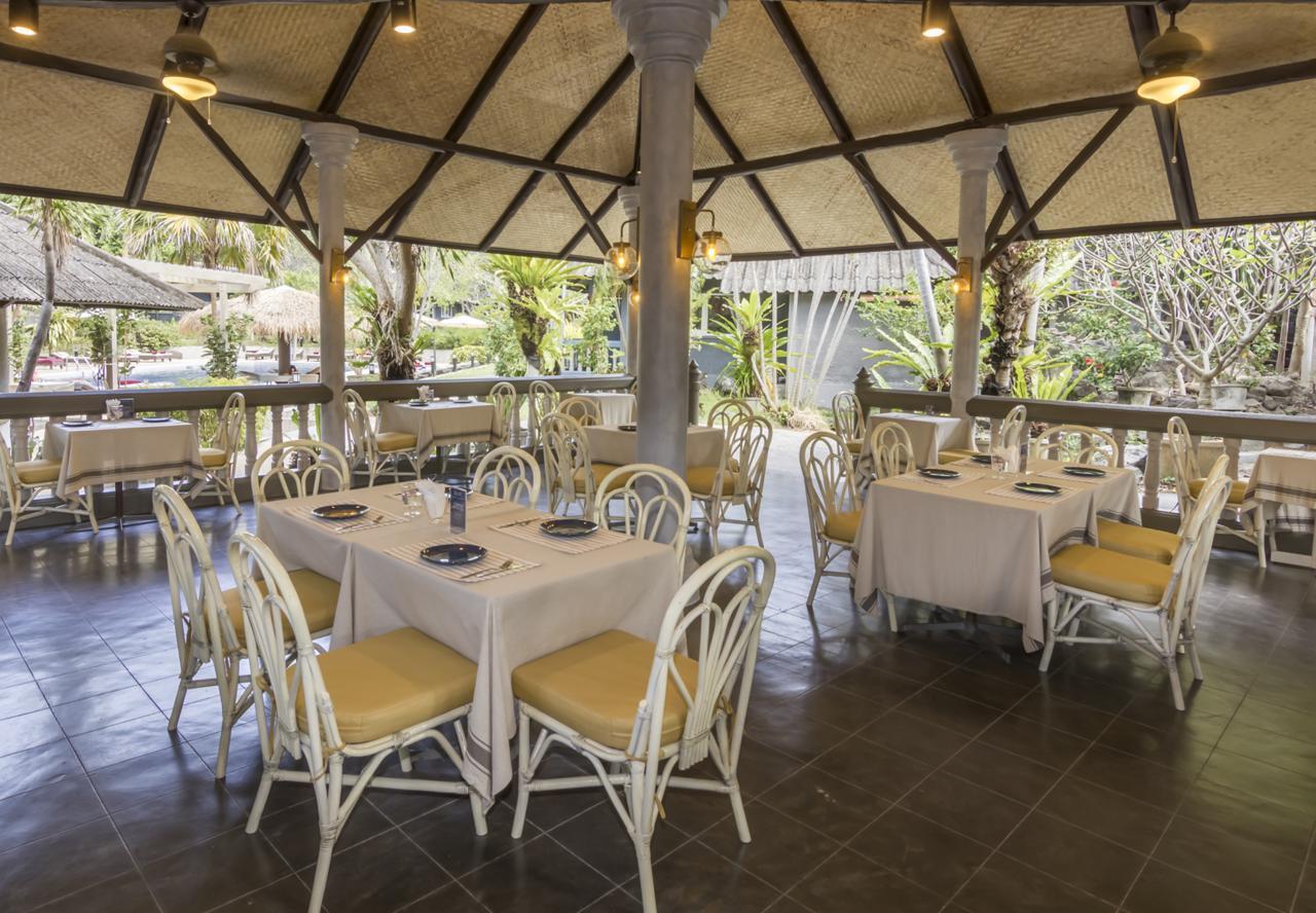 Let'S Hyde Pattaya Resort & Villas - Pool Cabanas Exterior foto